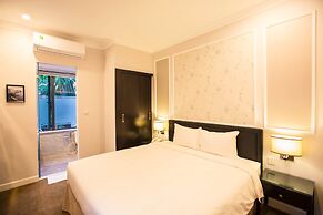 Dinh Elegant Hanoi Hotel