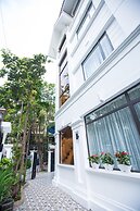 Dinh Elegant Hanoi Hotel