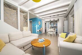 Seabreeze Villa - with Jacuzzi & heated pool