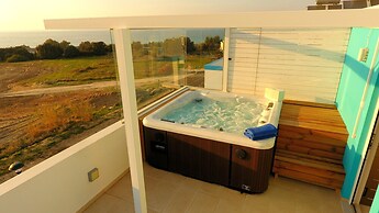 Seabreeze Villa - with Jacuzzi & heated pool