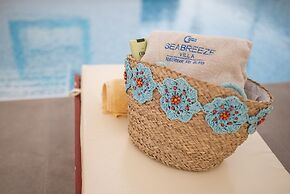 Seabreeze Villa - with Jacuzzi & heated pool