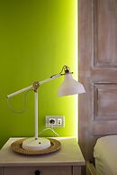 Seabreeze Villa - with Jacuzzi & heated pool