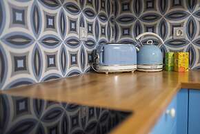 Seabreeze Villa - with Jacuzzi & heated pool