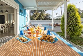 Seabreeze Villa - with Jacuzzi & heated pool