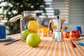 Seabreeze Villa - with Jacuzzi & heated pool