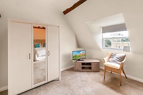 Ecton House