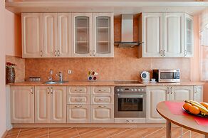 Comfort Apartment Budapeshtskaya 7