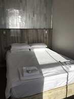 The Glastonbury Hotel