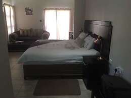 Eagle Suites Guest House