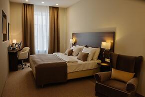 Adagio on Isaak square