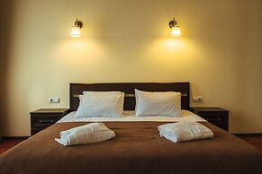 Adagio on Isaak square