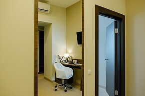 Adagio on Isaak square