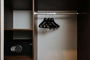 Adagio on Isaak square