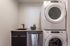 Pierce Boutique Apartments