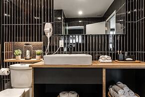 Pierce Boutique Apartments