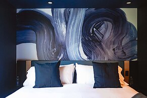 Pierce Boutique Apartments