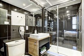 Pierce Boutique Apartments