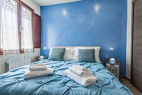 Dreamy Guelfa by Mmega