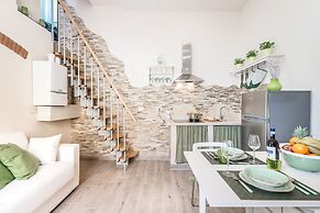 Dreamy Guelfa by Mmega