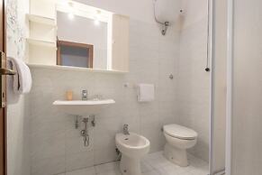 Santa Croce Apartments by Mmega