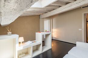Santa Croce Apartments by Mmega