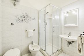 Santa Croce Apartments by Mmega