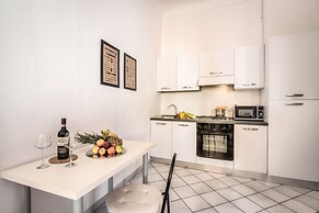 Santa Croce Apartments by Mmega