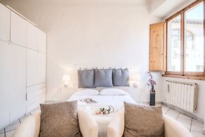Santa Croce Apartments by Mmega