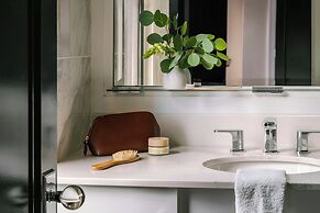 No. 284 Back Bay Hotel, Sonder by Marriott Bonvoy