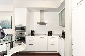 Platinum Suites - Modern Luxury High Rise Condo