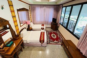 Baan Rim Kwai Paerimnam Resort