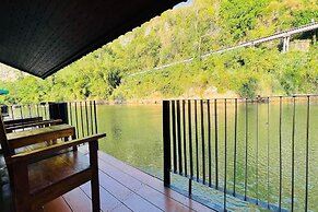 Baan Rim Kwai Paerimnam Resort