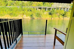 Baan Rim Kwai Paerimnam Resort