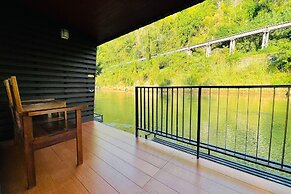 Baan Rim Kwai Paerimnam Resort