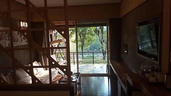 Baan Alisa Bed and Breakfast