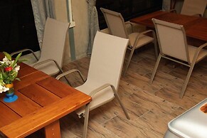 Baan Alisa Bed and Breakfast