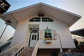 Yoko River Kwai Resort