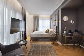 Jacob Samuel by Prima Hotel