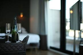 Jacob Samuel by Prima Hotel