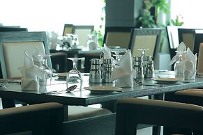 Park Regis Lotus Hotel