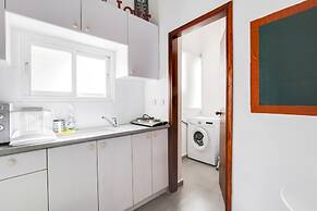 Central Apartment near Bograshov Beach