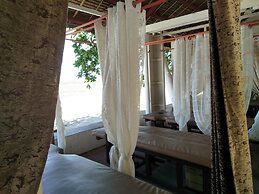 Costa Palawan Resort