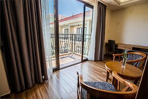 Costa Palawan Resort