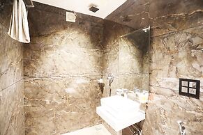 OYO 8902 Hotel Ronald Inn