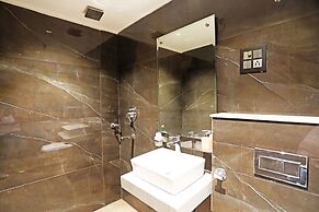 OYO 8902 Hotel Ronald Inn