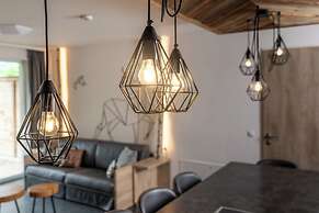 24 by AvenidA - Mountain Hotel