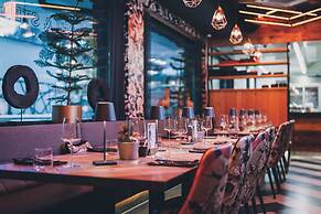 24 by AvenidA - Mountain Hotel