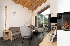 24 by AvenidA - Mountain Hotel