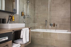 24 by AvenidA - Mountain Hotel