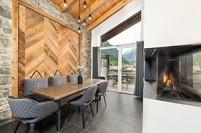 24 by AvenidA - Mountain Hotel